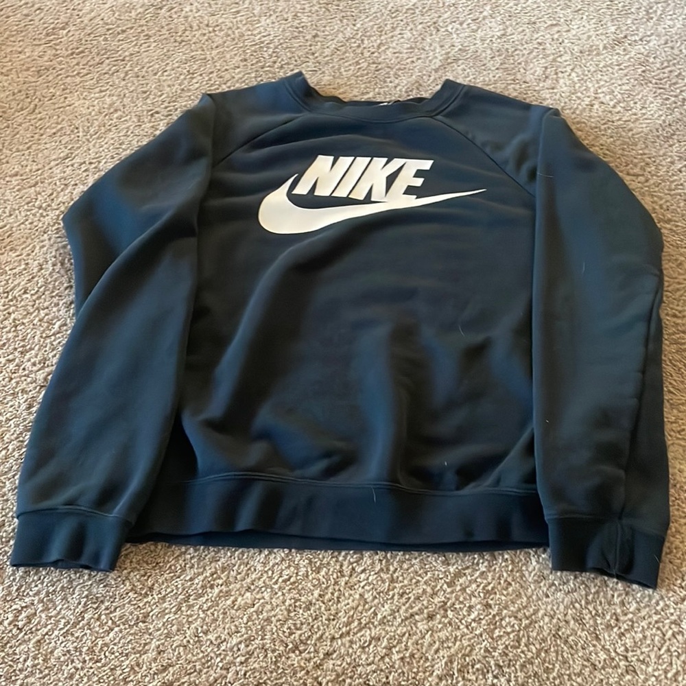 Navy Nike Crewneck.